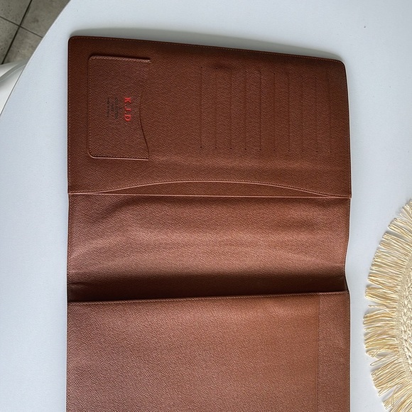 Louis Vuitton Compendium A4 Business Folder - Picture 4 of 8